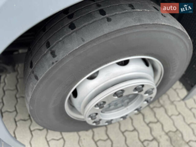 Красный Мерседес Актрос, объемом двигателя 12.81 л и пробегом 985 тыс. км за 48500 $, фото 15 на Automoto.ua