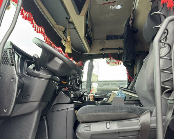 Красный Мерседес Актрос, объемом двигателя 12.81 л и пробегом 985 тыс. км за 48500 $, фото 8 на Automoto.ua