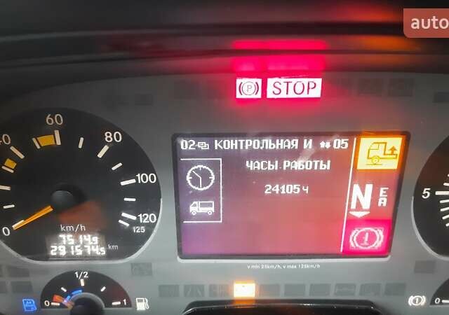 Красный Мерседес Актрос, объемом двигателя 12 л и пробегом 300 тыс. км за 26000 $, фото 22 на Automoto.ua