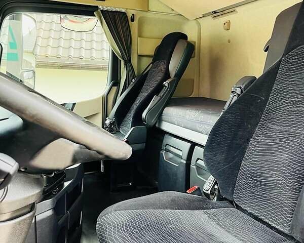 Червоний Мерседес Актрос, об'ємом двигуна 0 л та пробігом 950 тис. км за 15000 $, фото 9 на Automoto.ua