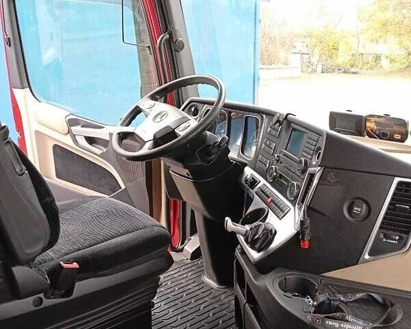 Красный Мерседес Актрос, объемом двигателя 12.81 л и пробегом 905 тыс. км за 23700 $, фото 12 на Automoto.ua