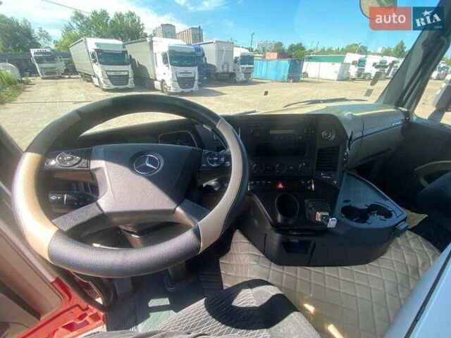 Красный Мерседес Актрос, объемом двигателя 12.9 л и пробегом 1 тыс. км за 16900 $, фото 6 на Automoto.ua