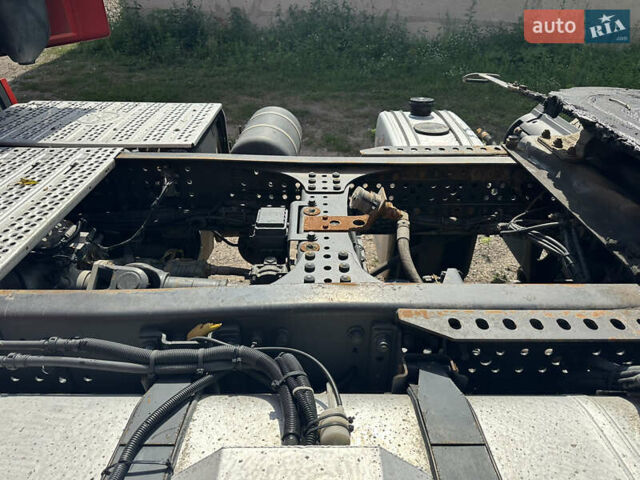 Червоний Мерседес Актрос, об'ємом двигуна 10.8 л та пробігом 731 тис. км за 24000 $, фото 10 на Automoto.ua