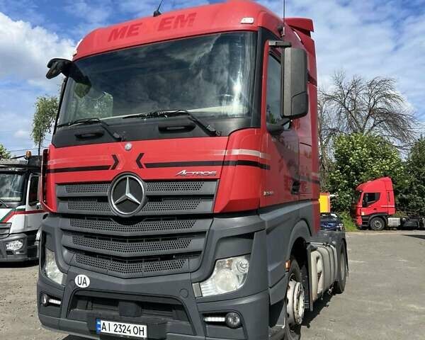 Красный Мерседес Актрос, объемом двигателя 10.7 л и пробегом 808 тыс. км за 18400 $, фото 1 на Automoto.ua