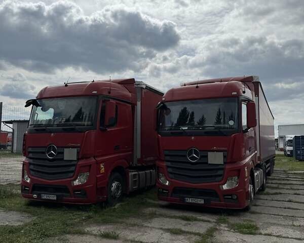 Червоний Мерседес Актрос, об'ємом двигуна 0 л та пробігом 982 тис. км за 34900 $, фото 5 на Automoto.ua