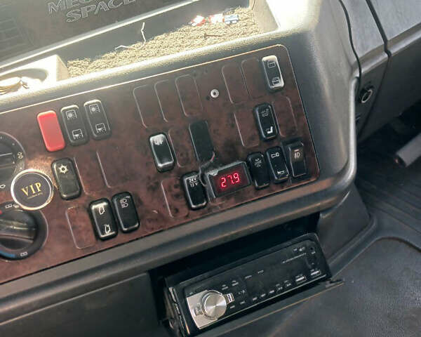 Мерседес Актрос, об'ємом двигуна 12 л та пробігом 740 тис. км за 8500 $, фото 10 на Automoto.ua