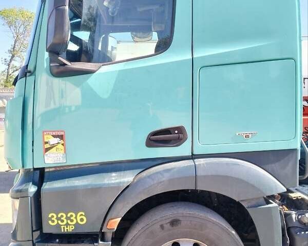 Мерседес Актрос, объемом двигателя 12.8 л и пробегом 909 тыс. км за 25000 $, фото 3 на Automoto.ua