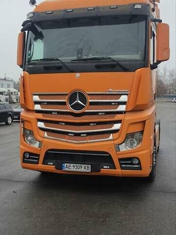 Мерседес Актрос, объемом двигателя 12.8 л и пробегом 900 тыс. км за 20000 $, фото 17 на Automoto.ua