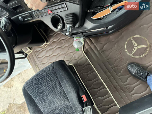 Мерседес Актрос 2014 в Житомире на Automoto.ua Мерседес Актрос, объемом двигателя 12.8 л и пробегом 881 тыс. км за 33700 $, фото 19 на Automoto.ua