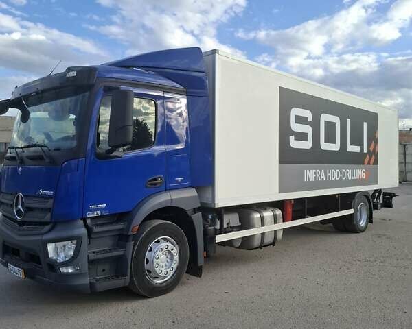 Мерседес Актрос, об'ємом двигуна 7.7 л та пробігом 566 тис. км за 38500 $, фото 1 на Automoto.ua