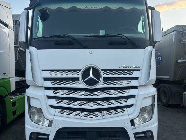 Мерседес Актрос, объемом двигателя 0 л и пробегом 0 тыс. км за 21000 $, фото 1 на Automoto.ua