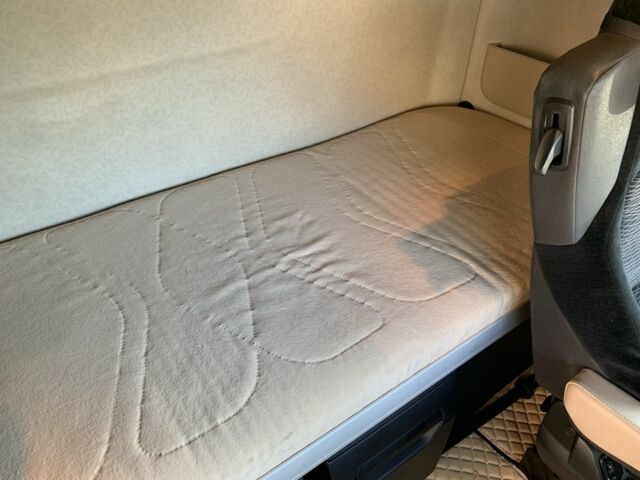 Мерседес Актрос, объемом двигателя 0 л и пробегом 0 тыс. км за 1999 $, фото 10 на Automoto.ua