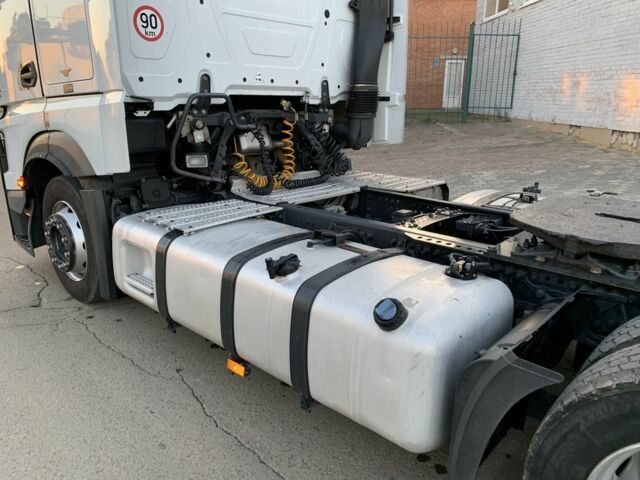 Мерседес Актрос, объемом двигателя 0 л и пробегом 0 тыс. км за 1999 $, фото 18 на Automoto.ua