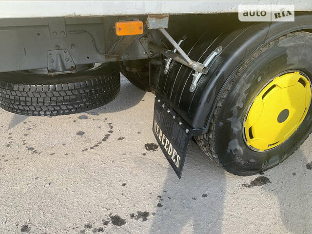 Желтый Мерседес Актрос, объемом двигателя 11.9 л и пробегом 700 тыс. км за 11000 $, фото 5 на Automoto.ua