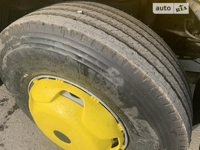 Желтый Мерседес Актрос, объемом двигателя 11.9 л и пробегом 700 тыс. км за 11000 $, фото 6 на Automoto.ua