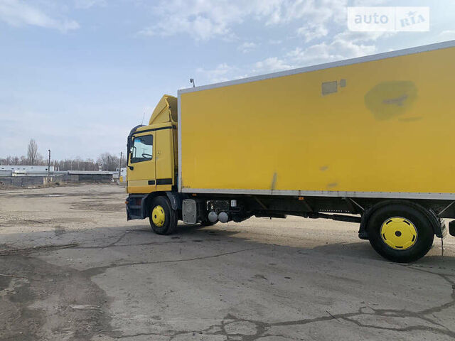 Желтый Мерседес Актрос, объемом двигателя 11.9 л и пробегом 700 тыс. км за 11000 $, фото 2 на Automoto.ua