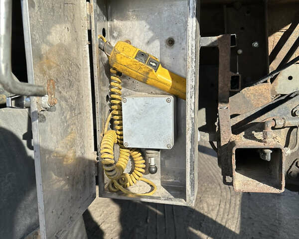 Желтый Мерседес Актрос, объемом двигателя 11.95 л и пробегом 2 тыс. км за 13500 $, фото 15 на Automoto.ua