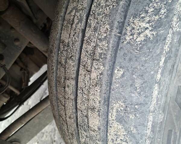 Желтый Мерседес Актрос, объемом двигателя 11.95 л и пробегом 2 тыс. км за 16000 $, фото 9 на Automoto.ua