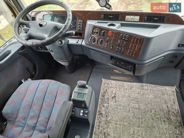 Желтый Мерседес Актрос, объемом двигателя 11.95 л и пробегом 2 тыс. км за 16000 $, фото 18 на Automoto.ua