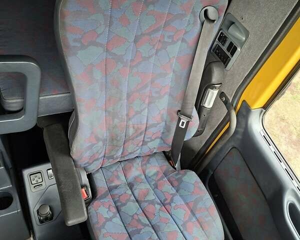 Желтый Мерседес Актрос, объемом двигателя 11.95 л и пробегом 2 тыс. км за 16000 $, фото 16 на Automoto.ua