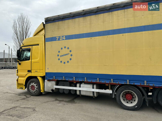Жовтий Мерседес Актрос, об'ємом двигуна 11.95 л та пробігом 10 тис. км за 21000 $, фото 3 на Automoto.ua