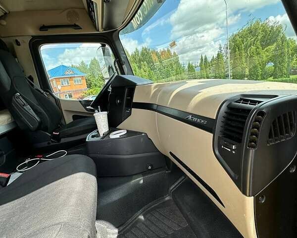 Мерседес Актрос 2013 в Киеве на Automoto.ua Желтый Мерседес Актрос, объемом двигателя 12.8 л и пробегом 973 тыс. км за 14500 $, фото 23 на Automoto.ua