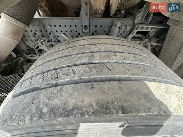 Желтый Мерседес Актрос, объемом двигателя 12.81 л и пробегом 973 тыс. км за 15085 $, фото 21 на Automoto.ua