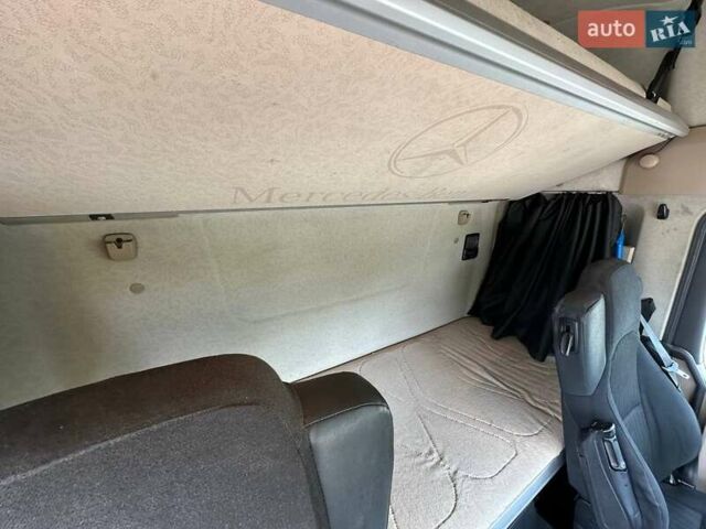 Мерседес Актрос 2013 в Киеве на Automoto.ua Желтый Мерседес Актрос, объемом двигателя 12.8 л и пробегом 973 тыс. км за 14500 $, фото 24 на Automoto.ua