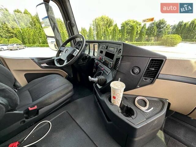 Мерседес Актрос 2013 в Киеве на Automoto.ua Желтый Мерседес Актрос, объемом двигателя 12.8 л и пробегом 973 тыс. км за 14500 $, фото 26 на Automoto.ua