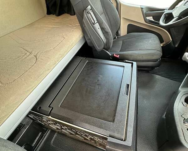 Мерседес Актрос 2013 в Киеве на Automoto.ua Желтый Мерседес Актрос, объемом двигателя 12.8 л и пробегом 973 тыс. км за 14500 $, фото 28 на Automoto.ua