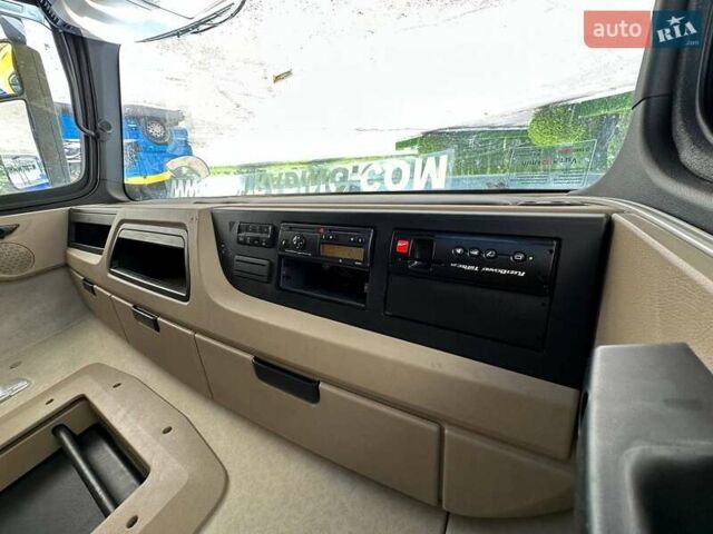 Мерседес Актрос 2013 в Киеве на Automoto.ua Желтый Мерседес Актрос, объемом двигателя 12.8 л и пробегом 973 тыс. км за 14500 $, фото 37 на Automoto.ua