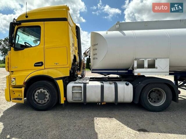 Мерседес Актрос 2013 в Киеве на Automoto.ua Желтый Мерседес Актрос, объемом двигателя 12.8 л и пробегом 973 тыс. км за 14500 $, фото 5 на Automoto.ua