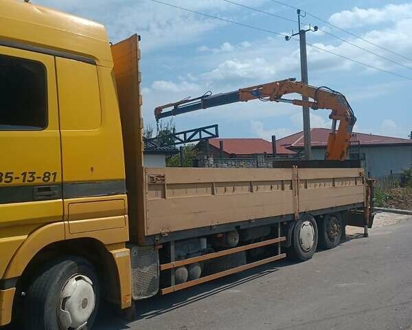 Желтый Мерседес Актрос, объемом двигателя 11.95 л и пробегом 140 тыс. км за 35000 $, фото 48 на Automoto.ua