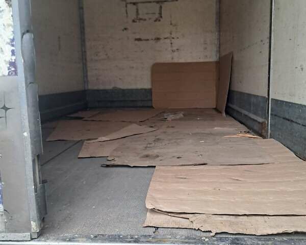 Сірий Мерседес Актрос, об'ємом двигуна 4.25 л та пробігом 300 тис. км за 6800 $, фото 5 на Automoto.ua