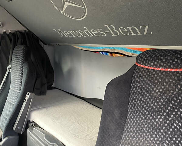 Серый Мерседес Актрос, объемом двигателя 0 л и пробегом 257 тыс. км за 35000 $, фото 14 на Automoto.ua