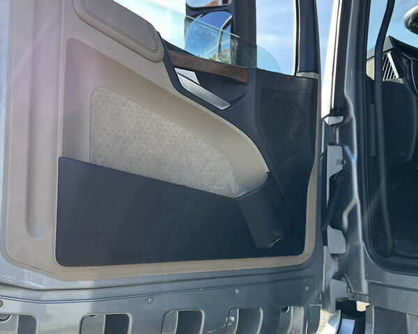 Серый Мерседес Актрос, объемом двигателя 12.81 л и пробегом 1 тыс. км за 25900 $, фото 11 на Automoto.ua