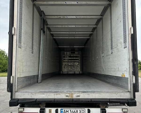 Серый Мерседес Актрос, объемом двигателя 12.9 л и пробегом 720 тыс. км за 22000 $, фото 12 на Automoto.ua