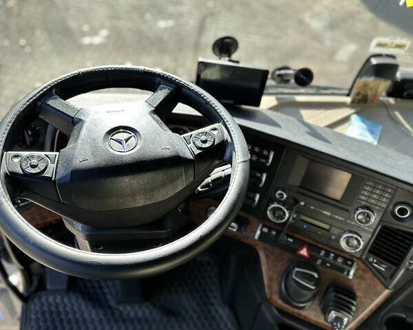 Серый Мерседес Актрос, объемом двигателя 12.81 л и пробегом 1 тыс. км за 25900 $, фото 15 на Automoto.ua