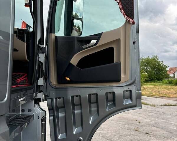 Серый Мерседес Актрос, объемом двигателя 12.9 л и пробегом 720 тыс. км за 22000 $, фото 14 на Automoto.ua