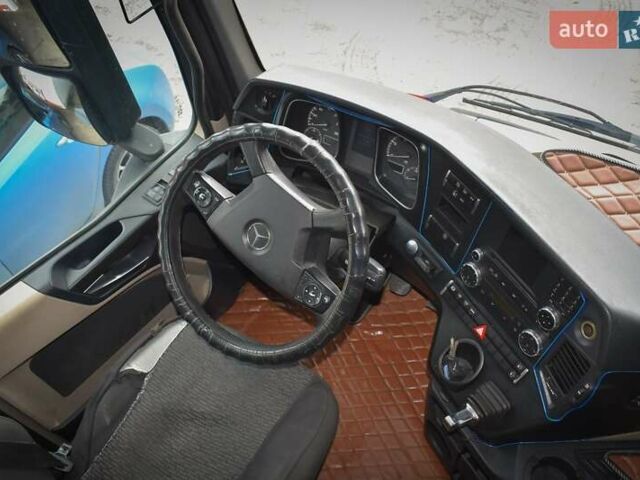 Серый Мерседес Актрос, объемом двигателя 12.8 л и пробегом 1 тыс. км за 19000 $, фото 2 на Automoto.ua