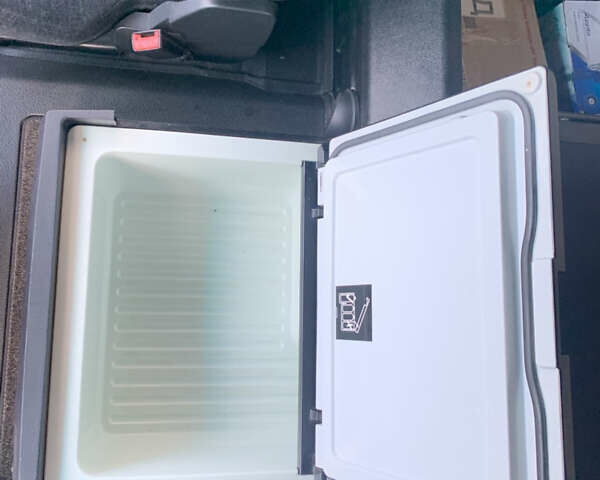 Серый Мерседес Актрос, объемом двигателя 10.68 л и пробегом 806 тыс. км за 26550 $, фото 23 на Automoto.ua