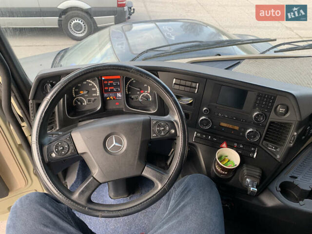 Серый Мерседес Актрос, объемом двигателя 10.68 л и пробегом 806 тыс. км за 26550 $, фото 20 на Automoto.ua