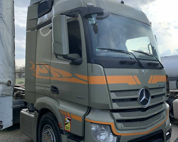 Серый Мерседес Актрос, объемом двигателя 10.68 л и пробегом 806 тыс. км за 26550 $, фото 1 на Automoto.ua