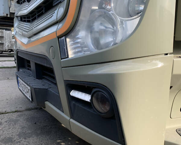 Серый Мерседес Актрос, объемом двигателя 10.68 л и пробегом 806 тыс. км за 26550 $, фото 4 на Automoto.ua