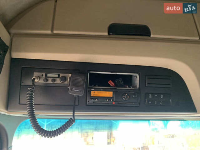 Серый Мерседес Актрос, объемом двигателя 10.68 л и пробегом 806 тыс. км за 26550 $, фото 15 на Automoto.ua