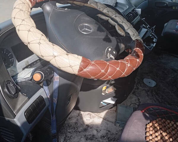 Синій Мерседес Актрос, об'ємом двигуна 12 л та пробігом 850 тис. км за 30000 $, фото 9 на Automoto.ua