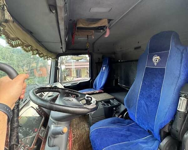 Синий Мерседес Актрос, объемом двигателя 11.95 л и пробегом 577 тыс. км за 15999 $, фото 5 на Automoto.ua