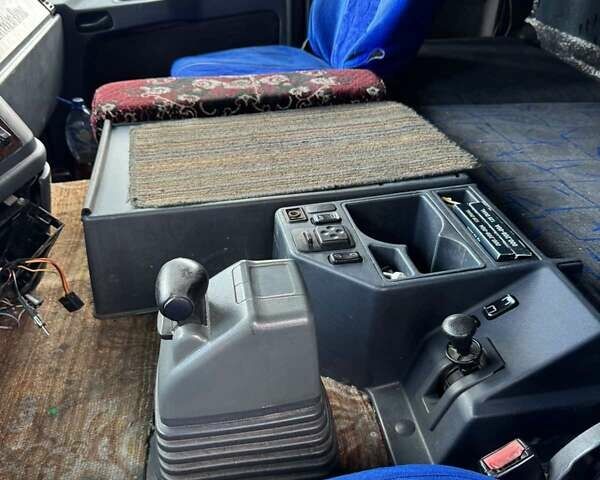 Синий Мерседес Актрос, объемом двигателя 11.95 л и пробегом 577 тыс. км за 15999 $, фото 10 на Automoto.ua