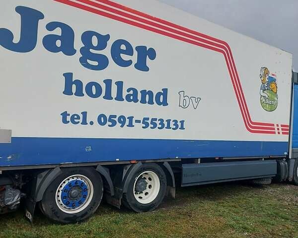 Синий Мерседес Актрос, объемом двигателя 12 л и пробегом 475 тыс. км за 33000 $, фото 2 на Automoto.ua