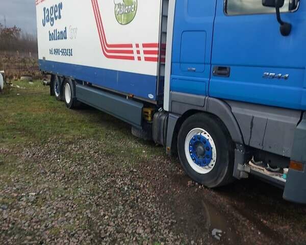 Синий Мерседес Актрос, объемом двигателя 12 л и пробегом 475 тыс. км за 33000 $, фото 1 на Automoto.ua